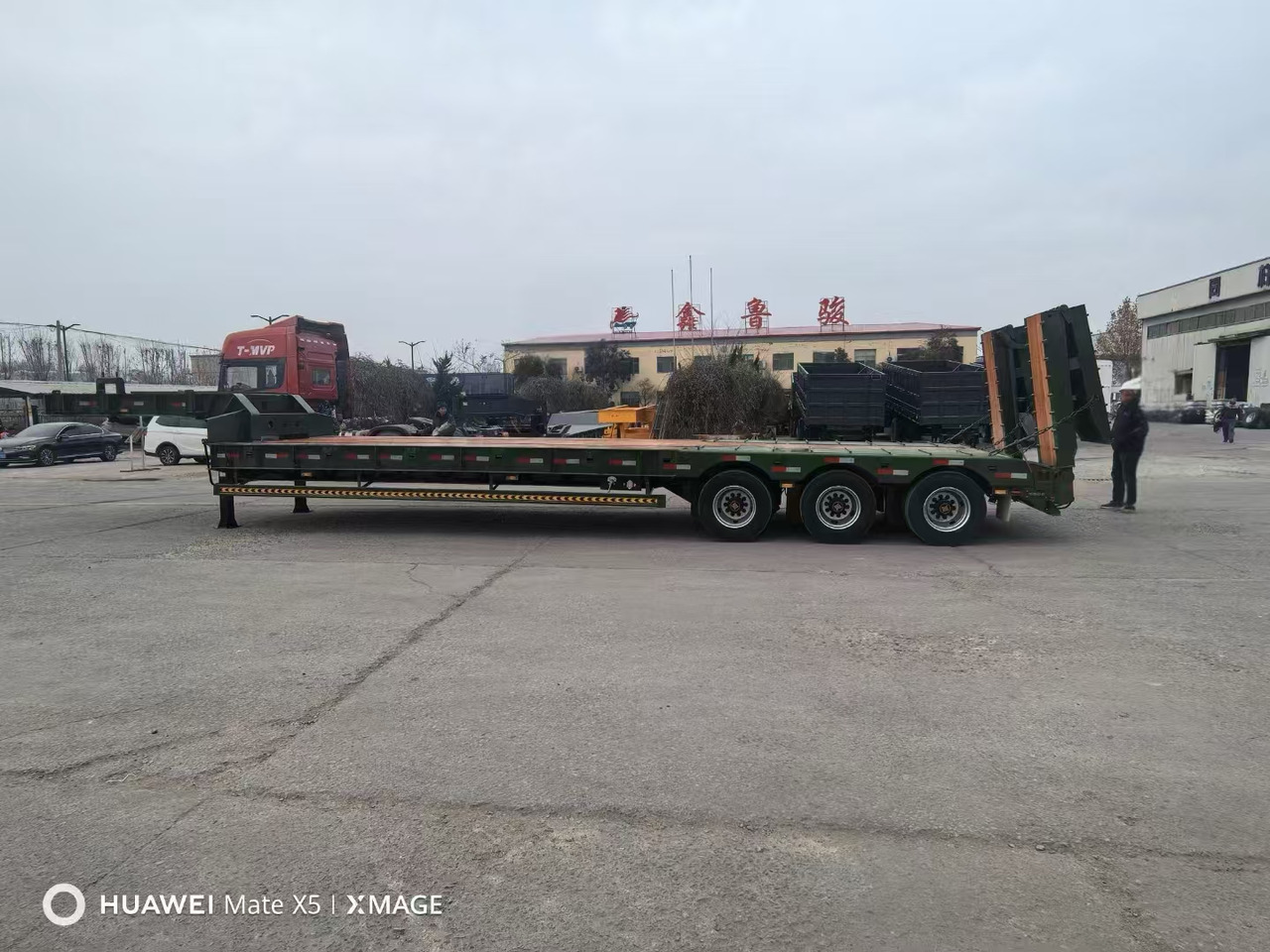 ZHICHENG Semi Flat Bed Low Bed in Length 8-16m with 3 4 Axles - Félpótkocsi mélybölcsős: 4 kép. ZHICHENG Semi Flat Bed Low Bed in Length 8-16m with 3 4 Axles - Félpótkocsi mélybölcsős: 4 kép.