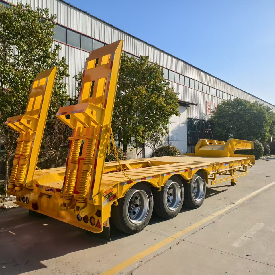 ZHICHENG Semi Flat Bed New or Used Low Bed in Length 8m,10,12m, 14m, 16m - Félpótkocsi mélybölcsős: 2 kép. ZHICHENG Semi Flat Bed New or Used Low Bed in Length 8m,10,12m, 14m, 16m - Félpótkocsi mélybölcsős: 2 kép.