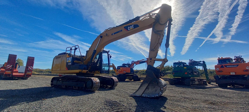 Caterpillar 323ELN - Lánctalpas kotró: 5 kép. Caterpillar 323ELN - Lánctalpas kotró: 5 kép.