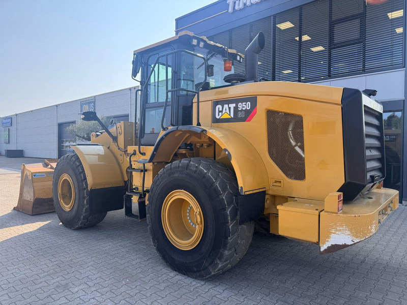 Caterpillar 950GC - Gumikerekes homlokrakodó: 3 kép. Caterpillar 950GC - Gumikerekes homlokrakodó: 3 kép.