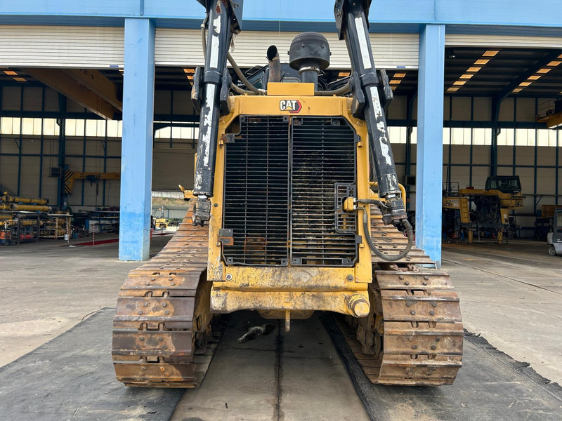 Caterpillar D8T - Buldózer: 4 kép. Caterpillar D8T - Buldózer: 4 kép.