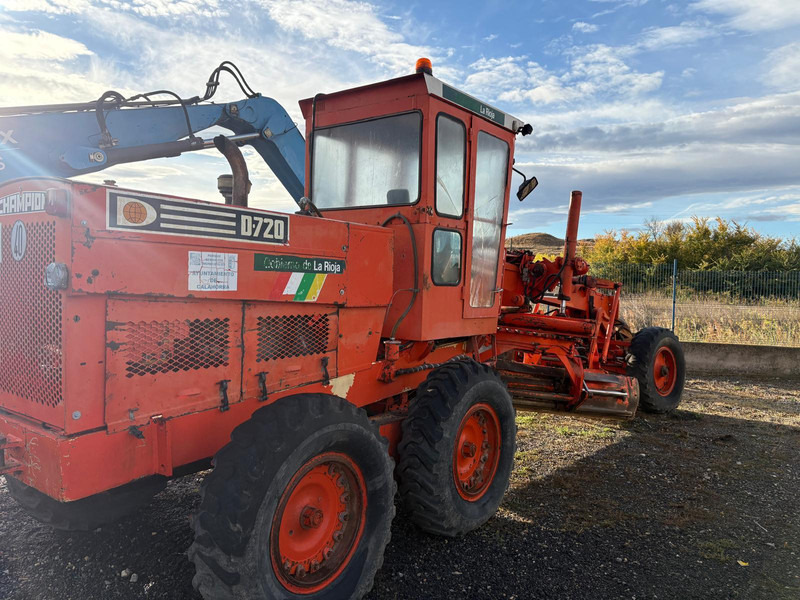 Champion D720 - Gréder: 3 kép. Champion D720 - Gréder: 3 kép.