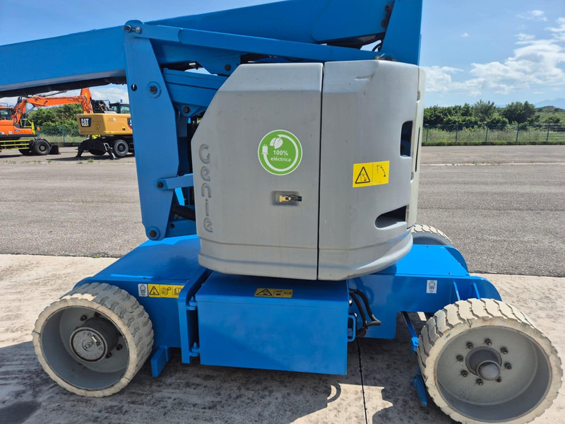 Genie Z-34/22N - Emelő: 3 kép. Genie Z-34/22N - Emelő: 3 kép.