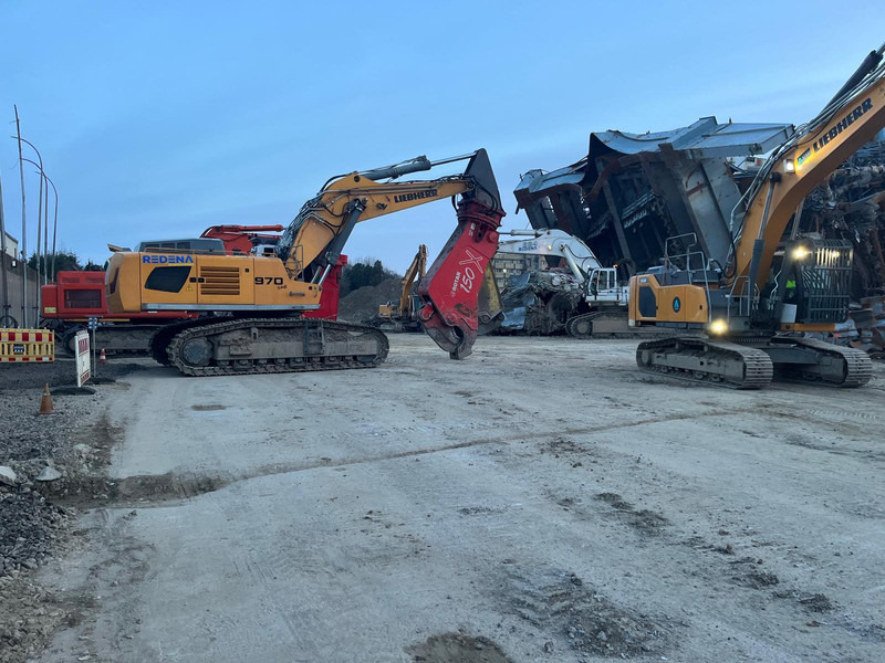 Liebherr R970 SDH - Lánctalpas kotró: 5 kép. Liebherr R970 SDH - Lánctalpas kotró: 5 kép.