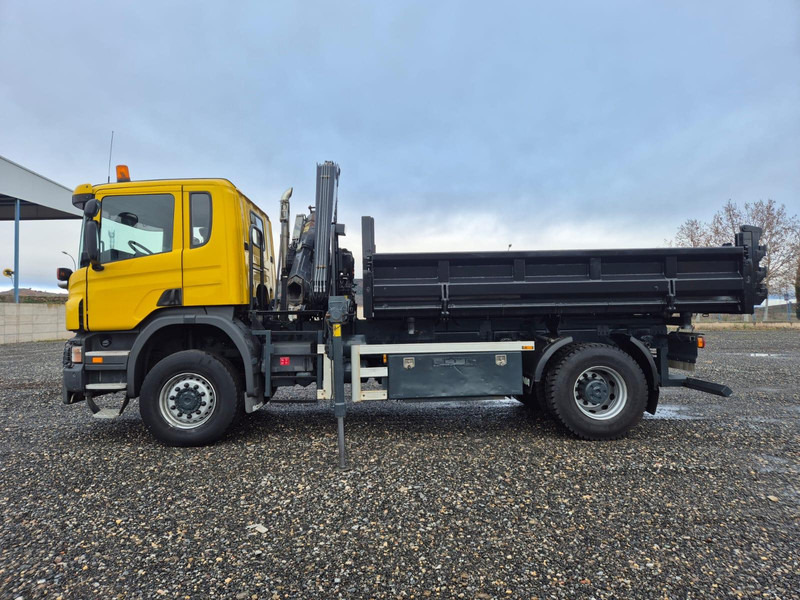 Scania P340 4x4 **2 units low km*, tipper with Fassi - Billenőplatós teherautó, Darus autó: 1 kép. Scania P340 4x4 **2 units low km*, tipper with Fassi - Billenőplatós teherautó, Darus autó: 1 kép.