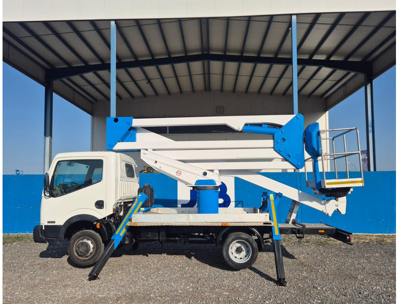 Nissan CABSTAR 35.12 SOCAGE DA320 - Teherautó, Darus autó: 1 kép. Nissan CABSTAR 35.12 SOCAGE DA320 - Teherautó, Darus autó: 1 kép.
