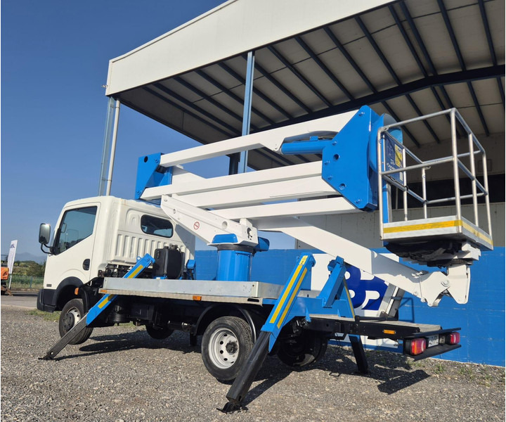 Nissan CABSTAR 35.12 SOCAGE DA320 - Teherautó, Darus autó: 4 kép. Nissan CABSTAR 35.12 SOCAGE DA320 - Teherautó, Darus autó: 4 kép.