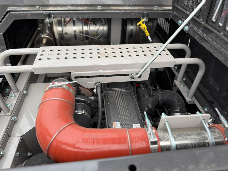 Zoomlion ZE335G - Lánctalpas kotró: 5 kép. Zoomlion ZE335G - Lánctalpas kotró: 5 kép.