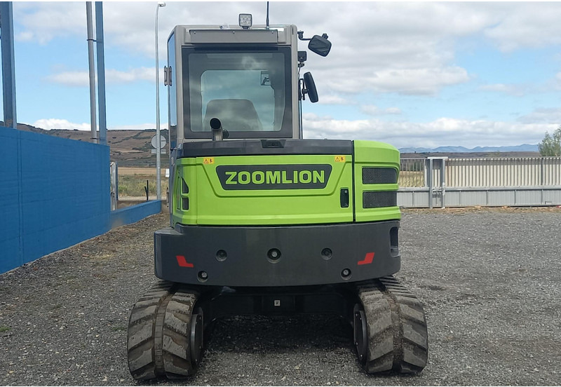 Zoomlion ZE55GU - Minikotró: 2 kép. Zoomlion ZE55GU - Minikotró: 2 kép.