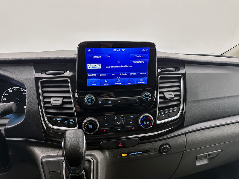 Ford Transit Custom 320 2.0 TDCI L2H1 DC Platinum edition Dubbele cabine Leder 2x schuifdeur Navigatie Stoelverwarming Trekhaak - Kis furgon, Duplakabinos kisteherautó: 5 kép. Ford Transit Custom 320 2.0 TDCI L2H1 DC Platinum edition Dubbele cabine Leder 2x schuifdeur Navigatie Stoelverwarming Trekhaak - Kis furgon, Duplakabinos kisteherautó: 5 kép.
