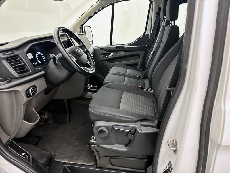 Ford Transit Custom 340 2.0 TDCI L2H1 170pk Dubbele Cabine Lichtmetaal Trekhaak 3400kg Achteruitrijcamera Cruise Control DC - Kis furgon, Duplakabinos kisteherautó: 4 kép. Ford Transit Custom 340 2.0 TDCI L2H1 170pk Dubbele Cabine Lichtmetaal Trekhaak 3400kg Achteruitrijcamera Cruise Control DC - Kis furgon, Duplakabinos kisteherautó: 4 kép.