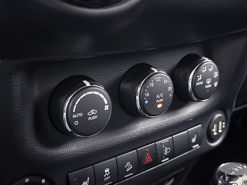 Kis furgon Jeep Wrangler 2.8 CRD Night Eagle Grijs Kenteken Cruise Control Navigatie Airco Trekhaak 4X4 Alpine Audio: 9 kép.