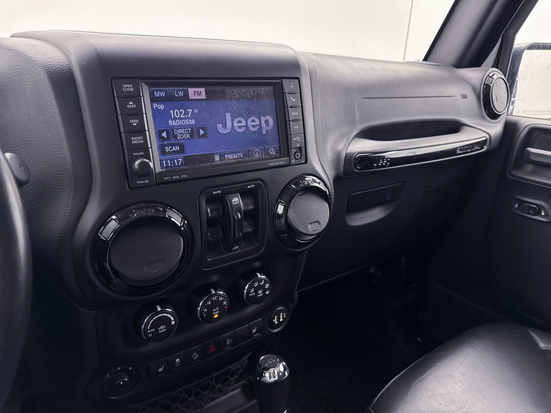 Kis furgon Jeep Wrangler 2.8 CRD Night Eagle Grijs Kenteken Cruise Control Navigatie Airco Trekhaak 4X4 Alpine Audio: 7 kép.