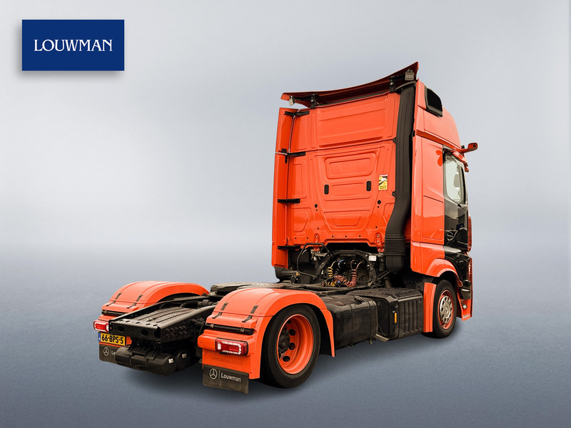 Mercedes-Benz Actros L-Gigaspacecabine 1845 LS Lowliner, Solostar Mirror cams , Leer , Euro 6 - Alvaz teherautó: 2 kép. Mercedes-Benz Actros L-Gigaspacecabine 1845 LS Lowliner, Solostar Mirror cams , Leer , Euro 6 - Alvaz teherautó: 2 kép.