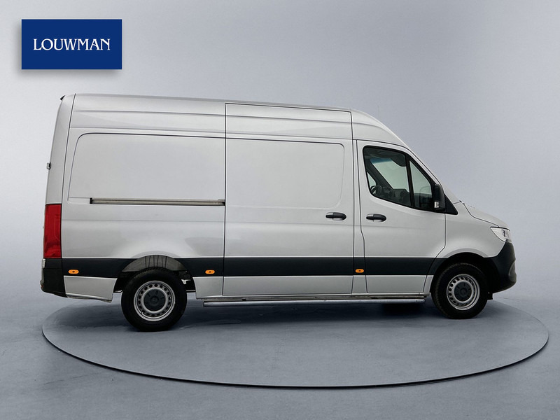 Mercedes-Benz Sprinter 314 2.2 CDI L2H2 Inrichting Navigatie Achteruitrijcamera Betimmering Cruise Control - Furgon: 3 kép. Mercedes-Benz Sprinter 314 2.2 CDI L2H2 Inrichting Navigatie Achteruitrijcamera Betimmering Cruise Control - Furgon: 3 kép.