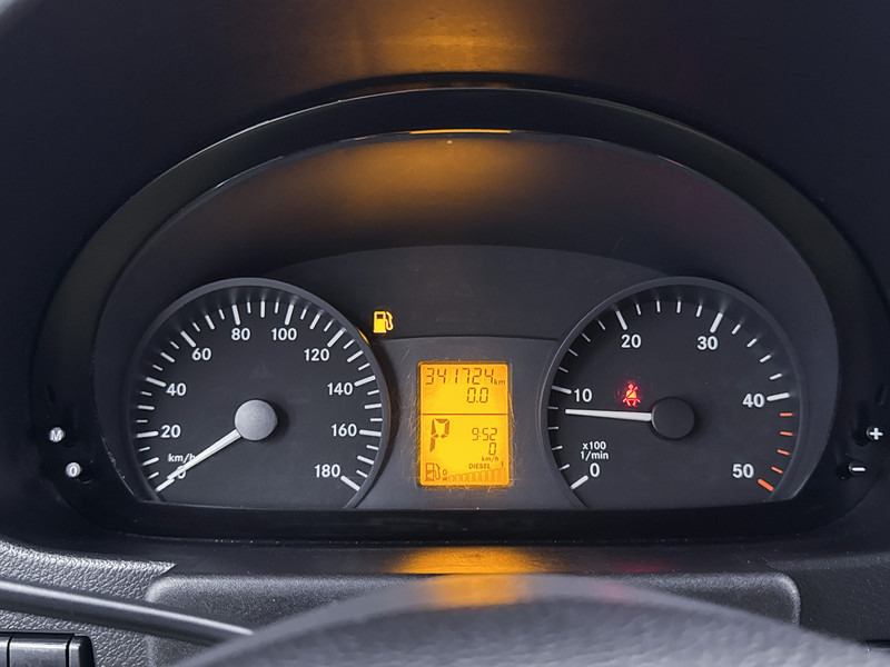 Mercedes-Benz Sprinter 316 2.2 CDI Bakwagen Meubelbak met Laadklep D'Hollandia Cruise Control Zijdeur - Dobozos kisteherautó: 5 kép. Mercedes-Benz Sprinter 316 2.2 CDI Bakwagen Meubelbak met Laadklep D'Hollandia Cruise Control Zijdeur - Dobozos kisteherautó: 5 kép.