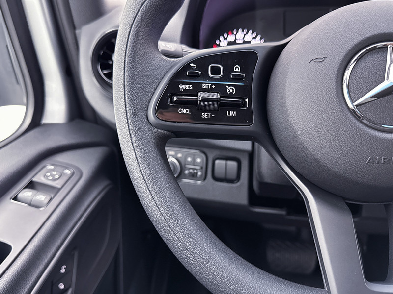 Dobozos kisteherautó Mercedes-Benz Sprinter 517 1.9 CDI Bakwagen Meubelbak 1000KG Laadklep Apple Carplay/Android Auto Cruise Control: 20 kép.