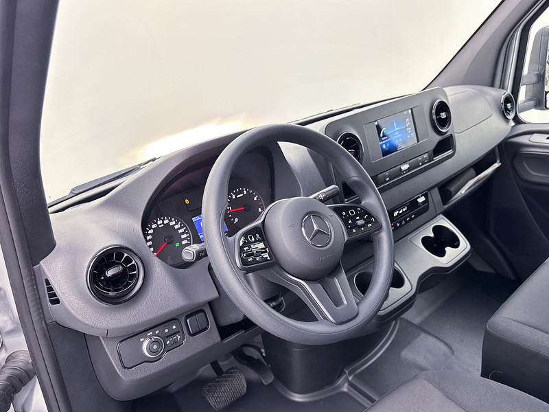 Mercedes-Benz Sprinter 517 1.9 CDI Bakwagen Meubelbak 1000KG Laadklep Apple Carplay/Android Auto Cruise Control - Dobozos kisteherautó: 5 kép. Mercedes-Benz Sprinter 517 1.9 CDI Bakwagen Meubelbak 1000KG Laadklep Apple Carplay/Android Auto Cruise Control - Dobozos kisteherautó: 5 kép.