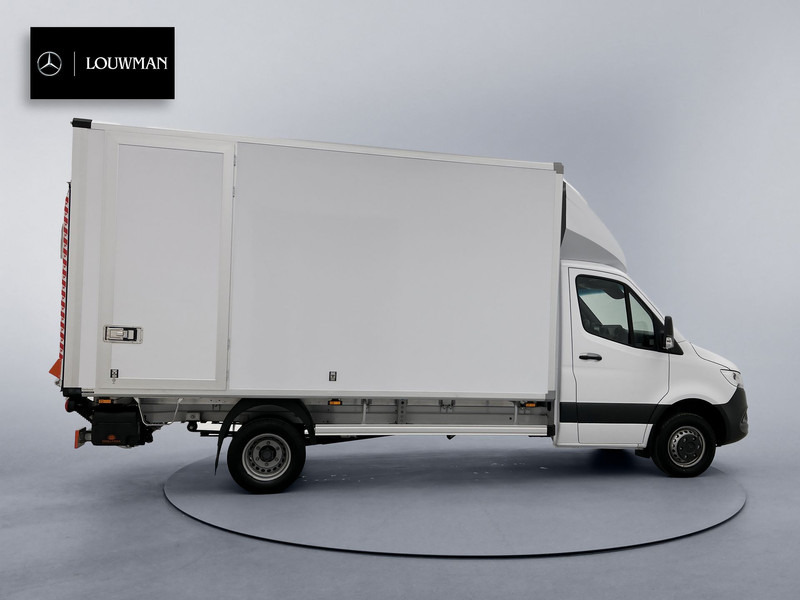 Mercedes-Benz Sprinter 517 1.9 CDI Bakwagen Meubelbak met Laadklep Achteruitrijcamera Apple Carplay/Android Auto Cruise Control - Dobozos kisteherautó: 3 kép. Mercedes-Benz Sprinter 517 1.9 CDI Bakwagen Meubelbak met Laadklep Achteruitrijcamera Apple Carplay/Android Auto Cruise Control - Dobozos kisteherautó: 3 kép.
