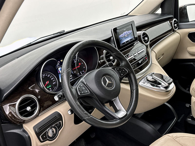 Mercedes-Benz V-Klasse 220d 4-MATIC Lang DC Leder Dubbele cabine Camera Led 4x4 - Kis furgon, Duplakabinos kisteherautó: 5 kép. Mercedes-Benz V-Klasse 220d 4-MATIC Lang DC Leder Dubbele cabine Camera Led 4x4 - Kis furgon, Duplakabinos kisteherautó: 5 kép.