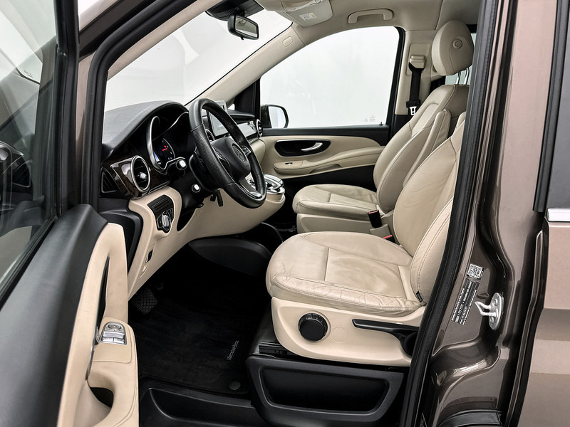 Kis furgon, Duplakabinos kisteherautó Mercedes-Benz V-Klasse 220d 4-MATIC Lang DC Leder Dubbele cabine Camera Led 4x4: 17 kép.