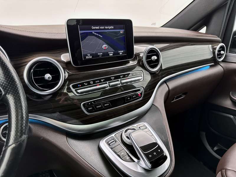 Mercedes-Benz V-Klasse 220d Lang Avantgarde Edition 8 Persoons Elektr schuifdeuren Nappa Leder Pano 8 zitplaatsen Geel kenteken - Autó: 5 kép. Mercedes-Benz V-Klasse 220d Lang Avantgarde Edition 8 Persoons Elektr schuifdeuren Nappa Leder Pano 8 zitplaatsen Geel kenteken - Autó: 5 kép.