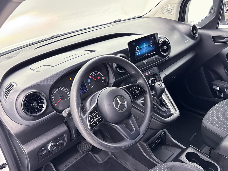 Mercedes-Benz eCitan L1 Pro 51 kWh Achteruitrijcamera Apple Carplay/Android Auto Cruise Control - Kis furgon, Elektromos kisteherautó: 5 kép. Mercedes-Benz eCitan L1 Pro 51 kWh Achteruitrijcamera Apple Carplay/Android Auto Cruise Control - Kis furgon, Elektromos kisteherautó: 5 kép.