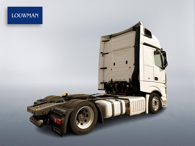 Mercedes-Benz ACTROS 1848 LS GIGASPACE Lowliner - Nyergesvontató: 2 kép. Mercedes-Benz ACTROS 1848 LS GIGASPACE Lowliner - Nyergesvontató: 2 kép.