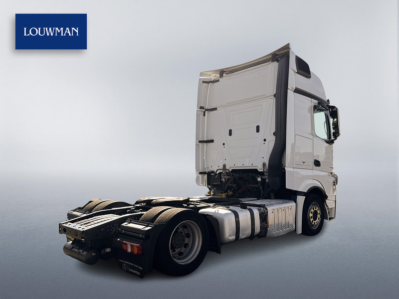 Mercedes-Benz Actros 1848 LS GIGA SPACE Lowliner - Nyergesvontató: 2 kép. Mercedes-Benz Actros 1848 LS GIGA SPACE Lowliner - Nyergesvontató: 2 kép.