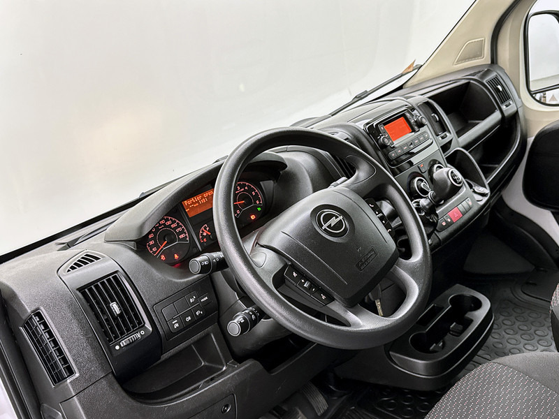 Opel Movano 2.2D 140 Zwaar L4H3 Edition Imperiaal Trekhaak 3000kg Cruise control Airco - Furgon: 4 kép. Opel Movano 2.2D 140 Zwaar L4H3 Edition Imperiaal Trekhaak 3000kg Cruise control Airco - Furgon: 4 kép.