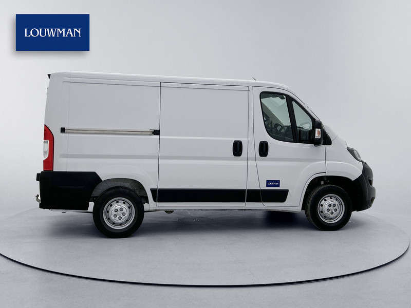 Peugeot Boxer 2.2 BlueHDi 120 L1H1 3.3t Trekhaak Achteruitrijcamera Betimmering Cruise Control - Kis furgon: 3 kép. Peugeot Boxer 2.2 BlueHDi 120 L1H1 3.3t Trekhaak Achteruitrijcamera Betimmering Cruise Control - Kis furgon: 3 kép.
