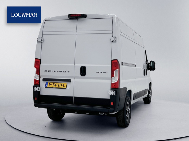 Peugeot Boxer 2.2 BlueHDi 140 S&S L2H2 Navigatie LED Achteruitrijcamera Betimmering Cruise Control - Furgon: 2 kép. Peugeot Boxer 2.2 BlueHDi 140 S&S L2H2 Navigatie LED Achteruitrijcamera Betimmering Cruise Control - Furgon: 2 kép.
