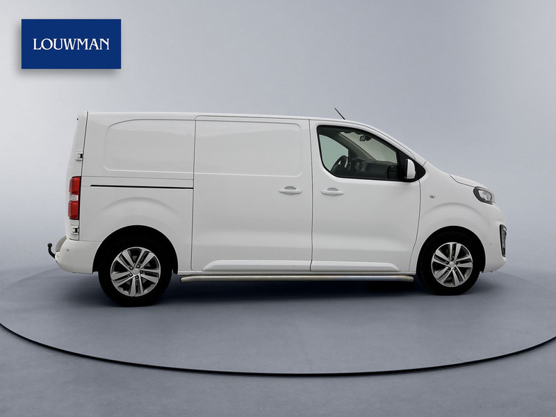 Peugeot Expert 2.0 BlueHDI 180 Standard Asphalt Trekhaak Navigatie Achteruitrijcamera Cruise Control - Kis furgon: 3 kép. Peugeot Expert 2.0 BlueHDI 180 Standard Asphalt Trekhaak Navigatie Achteruitrijcamera Cruise Control - Kis furgon: 3 kép.