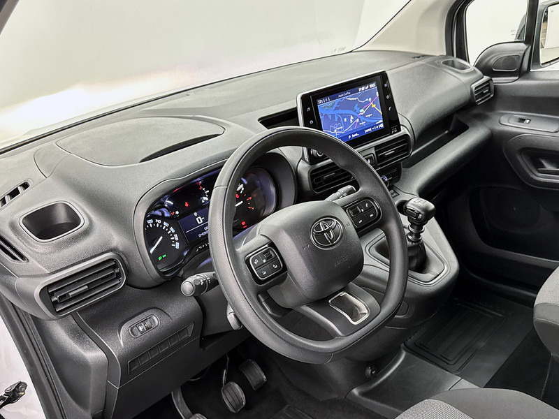 Toyota PROACE CITY 1.5 D-4D Live Navigatie Fabrieksgarantie Parkeersensoren Betimmering - Kis furgon: 4 kép. Toyota PROACE CITY 1.5 D-4D Live Navigatie Fabrieksgarantie Parkeersensoren Betimmering - Kis furgon: 4 kép.