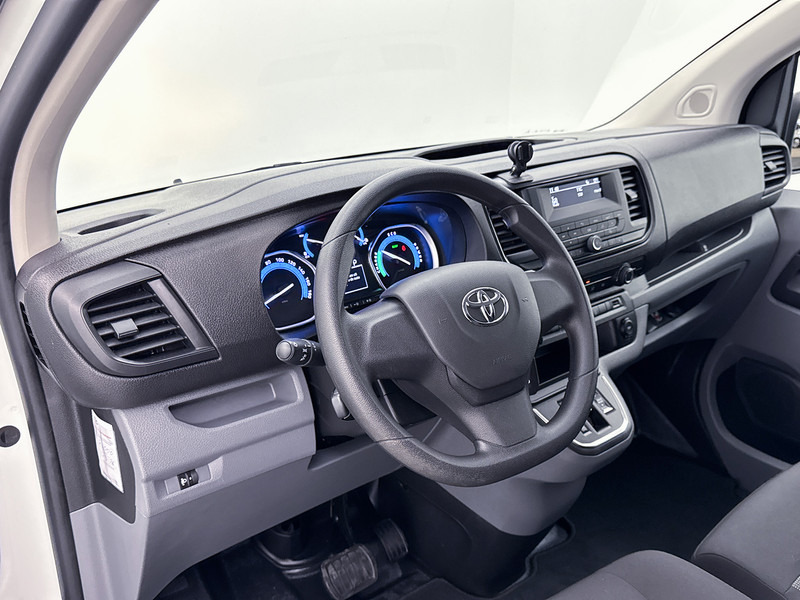 Toyota PROACE Electric Worker Extra Range Cool Long 330 KM Actieradius WLTP Cruise Control Betimmering - Kis furgon, Elektromos kisteherautó: 5 kép. Toyota PROACE Electric Worker Extra Range Cool Long 330 KM Actieradius WLTP Cruise Control Betimmering - Kis furgon, Elektromos kisteherautó: 5 kép.