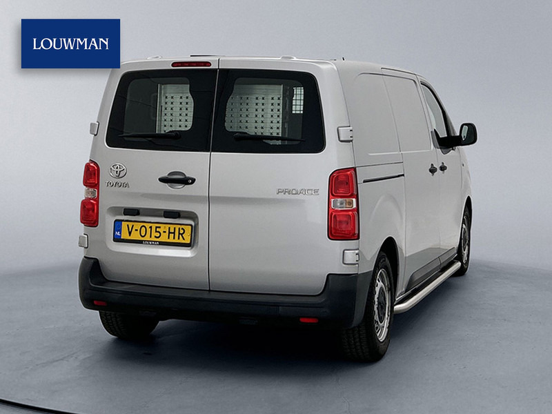 Toyota ProAce Worker 1.6 D-4D L2 Cool Comfort Betimmering Airco Sidebars Cruise Control - Kis furgon: 2 kép. Toyota ProAce Worker 1.6 D-4D L2 Cool Comfort Betimmering Airco Sidebars Cruise Control - Kis furgon: 2 kép.
