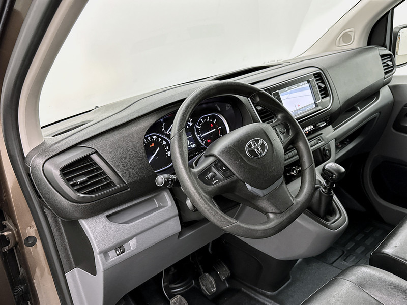 Toyota ProAce Worker 2.0 D-4D Professional Long Navigatie Cruise Control Betimmering - Kis furgon: 4 kép. Toyota ProAce Worker 2.0 D-4D Professional Long Navigatie Cruise Control Betimmering - Kis furgon: 4 kép.