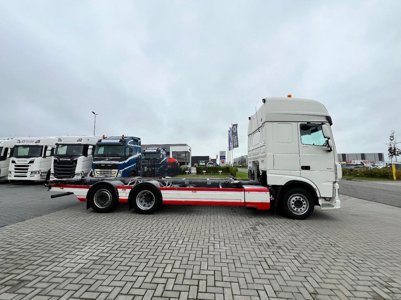 DAF XF 450 SSC 6x2 BDF - Alvaz teherautó: 4 kép. DAF XF 450 SSC 6x2 BDF - Alvaz teherautó: 4 kép.
