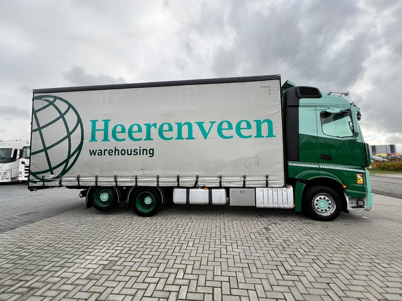 Mercedes-Benz Actros 2745 6x2 bakwagen Schuifzeilen - Ponyvás teherautó: 2 kép. Mercedes-Benz Actros 2745 6x2 bakwagen Schuifzeilen - Ponyvás teherautó: 2 kép.