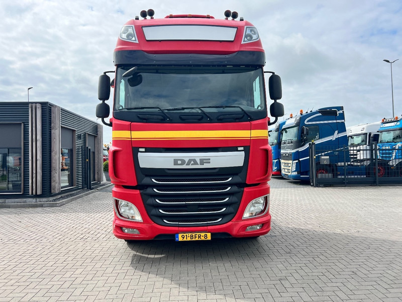 DAF XF 460 4x2 Trekker SSC / Hydraulic - Nyergesvontató: 2 kép. DAF XF 460 4x2 Trekker SSC / Hydraulic - Nyergesvontató: 2 kép.