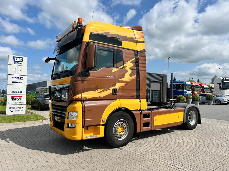 MAN TGX 18.460 4x2 trekker XXL / 2X Tank / ADR - Nyergesvontató: 1 kép. MAN TGX 18.460 4x2 trekker XXL / 2X Tank / ADR - Nyergesvontató: 1 kép.
