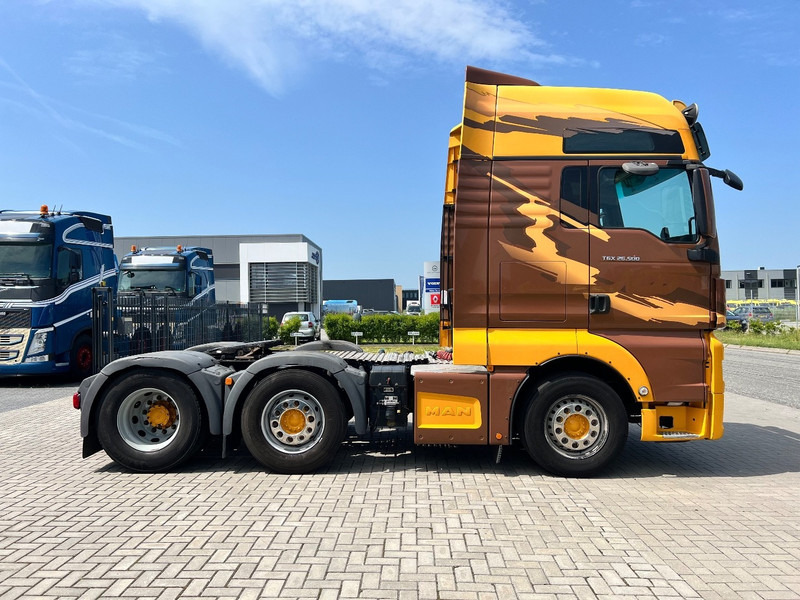 MAN TGX 26.500 6x2 Trekker XXL / 6x2 / Steering axle - Nyergesvontató: 4 kép. MAN TGX 26.500 6x2 Trekker XXL / 6x2 / Steering axle - Nyergesvontató: 4 kép.