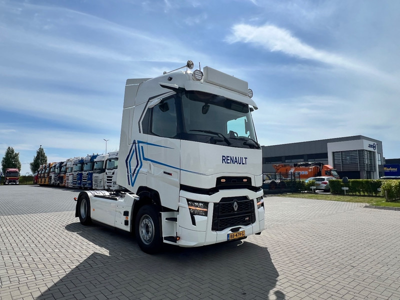 Renault T480 T-HIGH 4x2 Trekker Standclima / 2x Tank / New - Nyergesvontató: 3 kép. Renault T480 T-HIGH 4x2 Trekker Standclima / 2x Tank / New - Nyergesvontató: 3 kép.