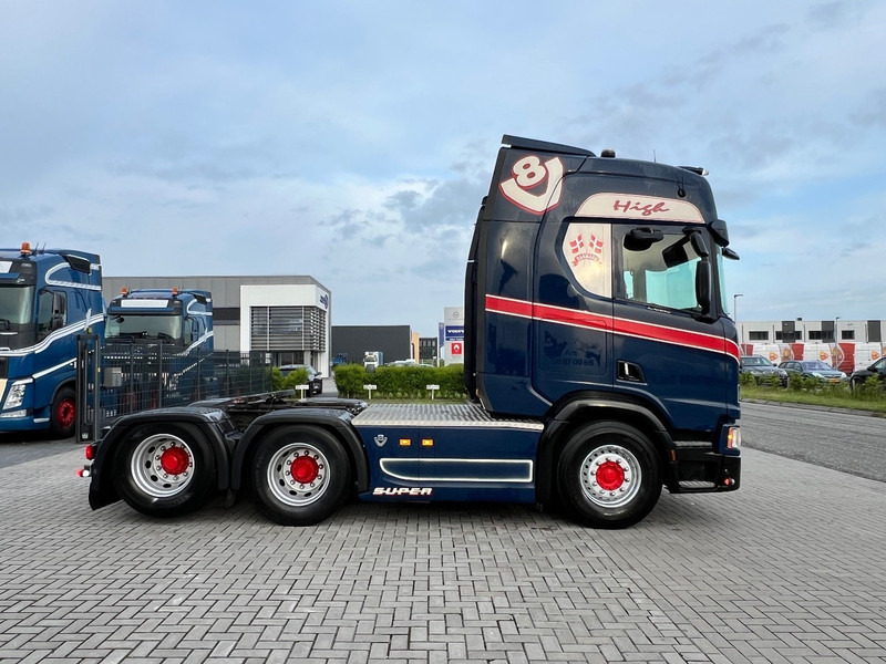 Scania R520 V8 6x2 Trekker WB 295 / Hydraulic / Full Air / Double Boogie - Nyergesvontató: 4 kép. Scania R520 V8 6x2 Trekker WB 295 / Hydraulic / Full Air / Double Boogie - Nyergesvontató: 4 kép.