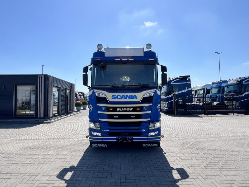 Scania R580 V8 6x2 trekker Retarder / Hydraulic / ADR / Full Air - Nyergesvontató: 2 kép. Scania R580 V8 6x2 trekker Retarder / Hydraulic / ADR / Full Air - Nyergesvontató: 2 kép.