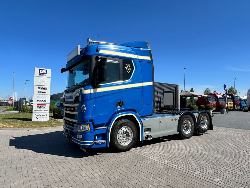 Scania R580 V8 6x2 trekker Retarder / Hydraulic / ADR / Full Air - Nyergesvontató: 1 kép. Scania R580 V8 6x2 trekker Retarder / Hydraulic / ADR / Full Air - Nyergesvontató: 1 kép.