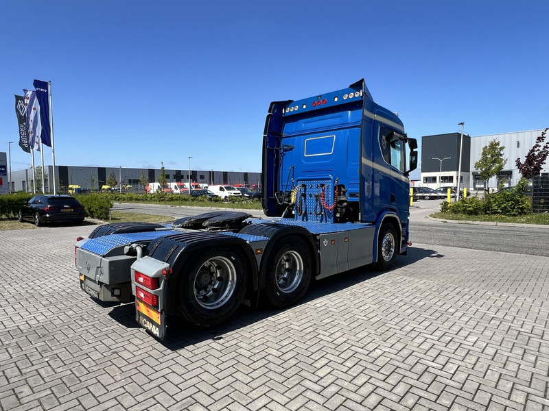 Scania R580 V8 6x2 trekker Retarder / Hydraulic / ADR / Full Air - Nyergesvontató: 5 kép. Scania R580 V8 6x2 trekker Retarder / Hydraulic / ADR / Full Air - Nyergesvontató: 5 kép.