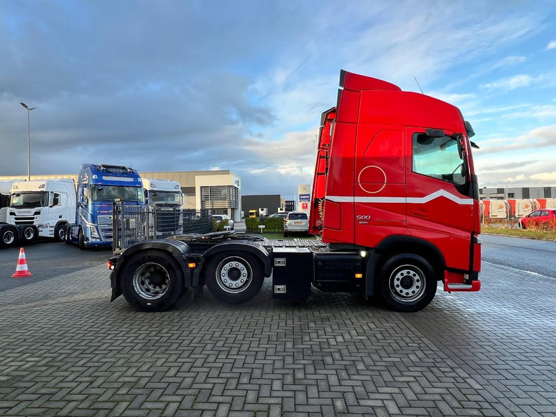 Volvo FH 500 6x2 trekker Globetrotter / Pusher / lift - Nyergesvontató: 4 kép. Volvo FH 500 6x2 trekker Globetrotter / Pusher / lift - Nyergesvontató: 4 kép.