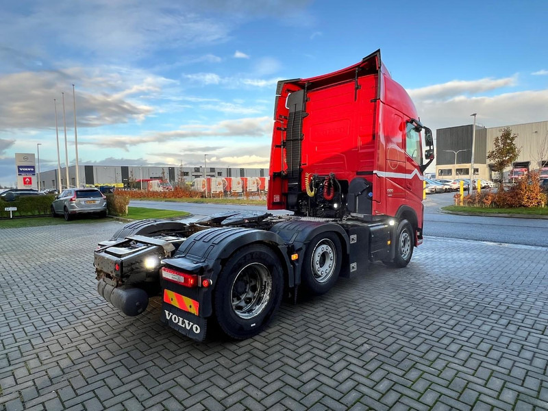 Volvo FH 500 6x2 trekker Globetrotter / Pusher / lift - Nyergesvontató: 5 kép. Volvo FH 500 6x2 trekker Globetrotter / Pusher / lift - Nyergesvontató: 5 kép.