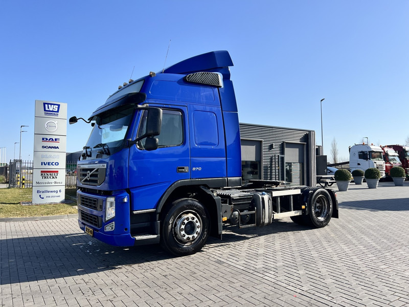 Volvo FM 370 4x2 trekker Globetrotter / Euro 5 /NEW TUV - Nyergesvontató: 1 kép. Volvo FM 370 4x2 trekker Globetrotter / Euro 5 /NEW TUV - Nyergesvontató: 1 kép.